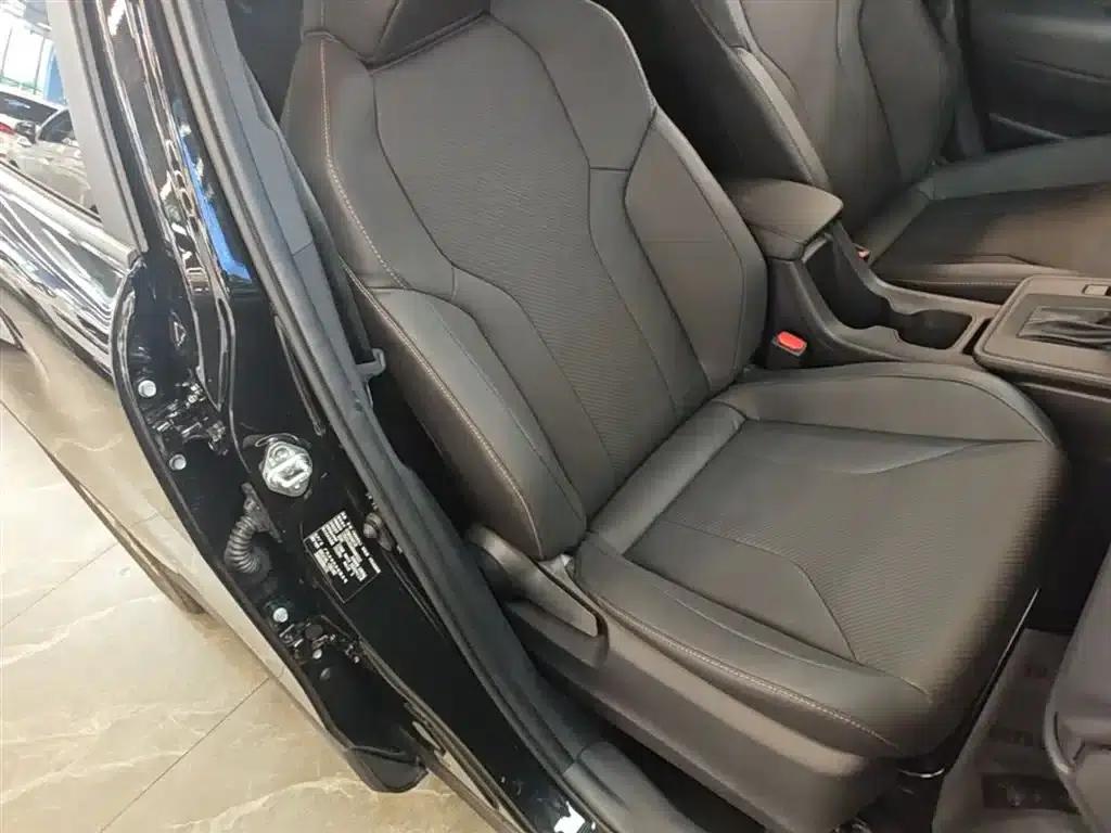 2026 Toyota Land Cruiser 2.0L CVT Comfort Edition — миниатюра 25