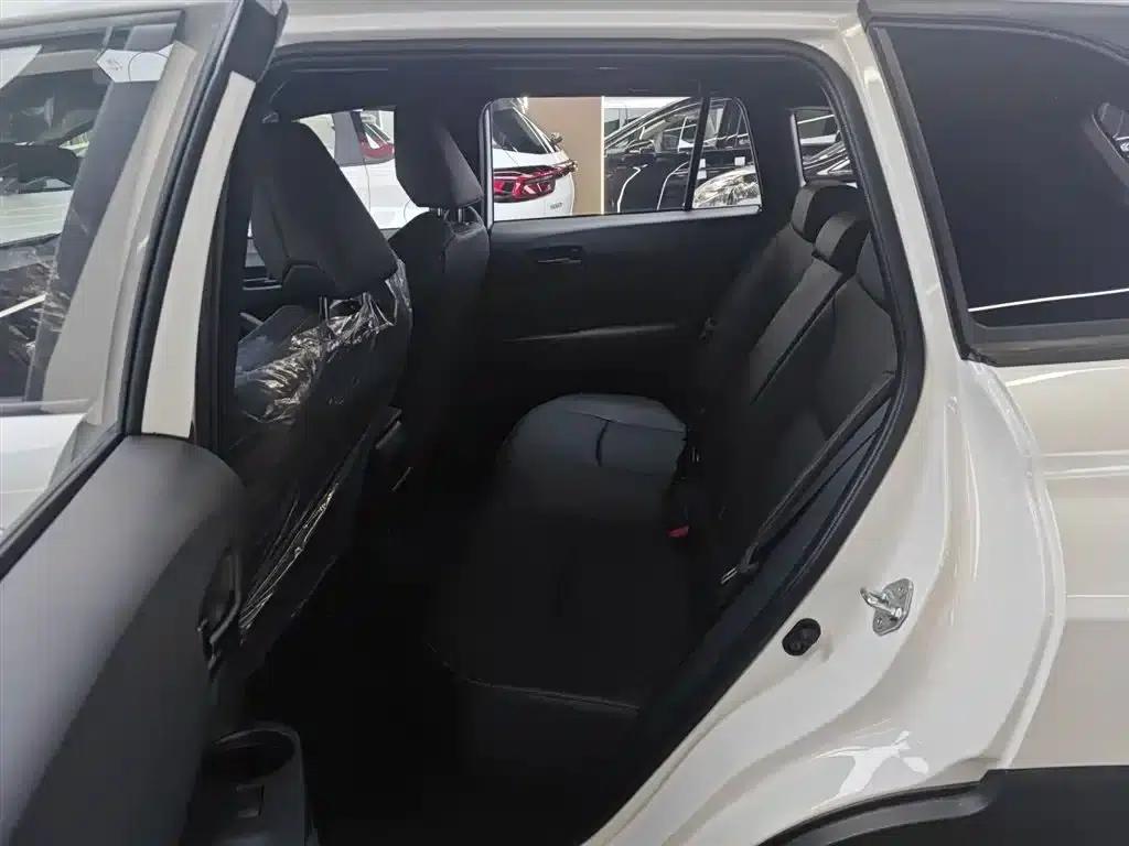 2026 Toyota Land Cruiser 2.0L CVT Comfort Edition — миниатюра 15
