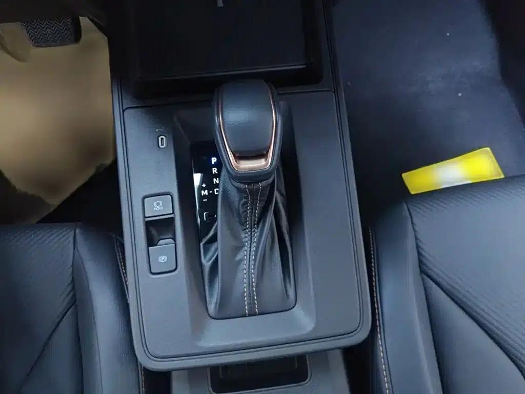 2026 Toyota Land Cruiser 2.0L CVT Comfort Edition — миниатюра 9