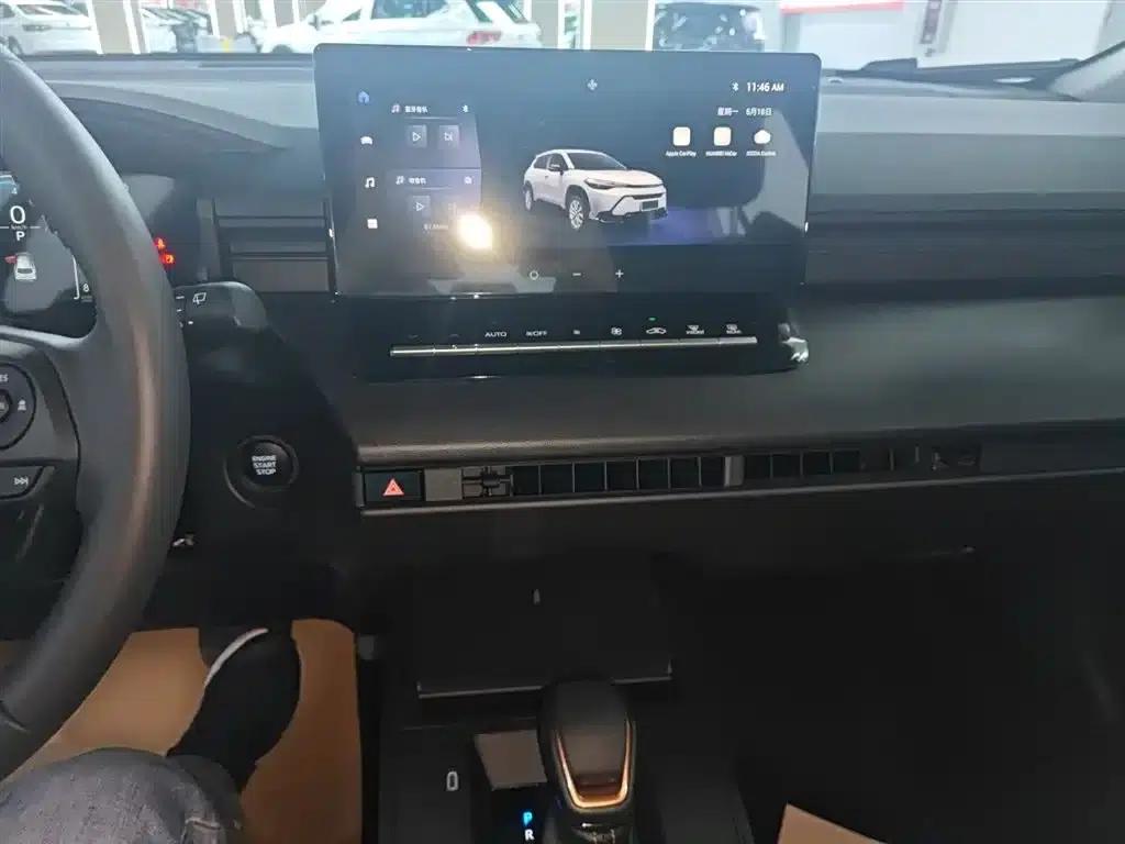 2026 Toyota Land Cruiser 2.0L CVT Comfort Edition — миниатюра 6