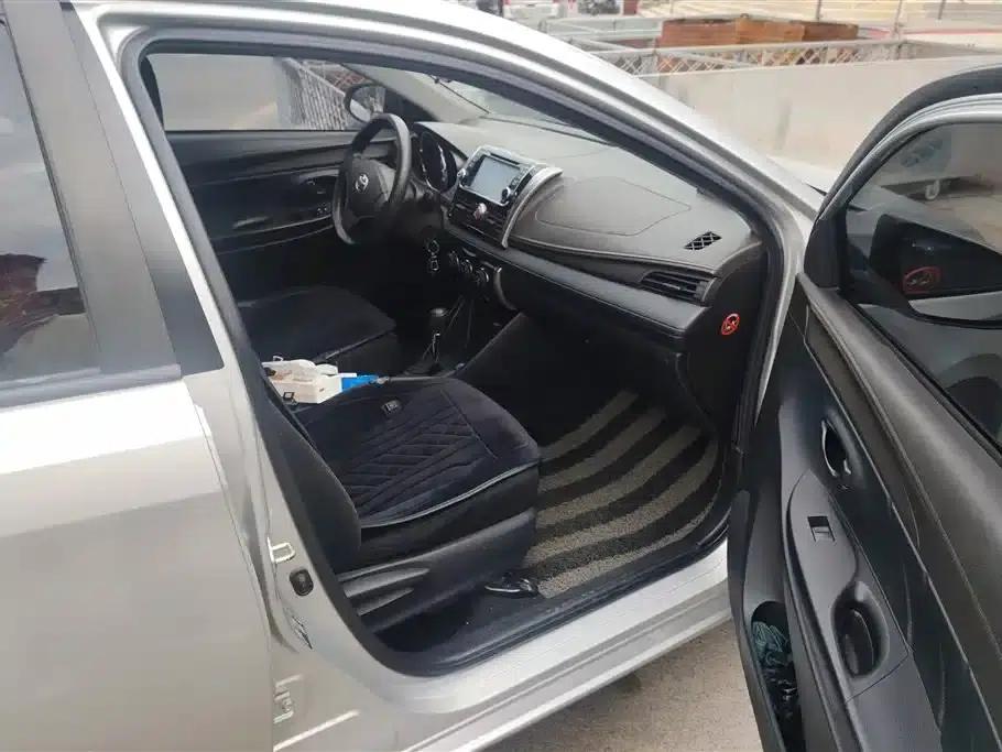 Vios 2014 1.3L Automatic Premium Edition — миниатюра 8