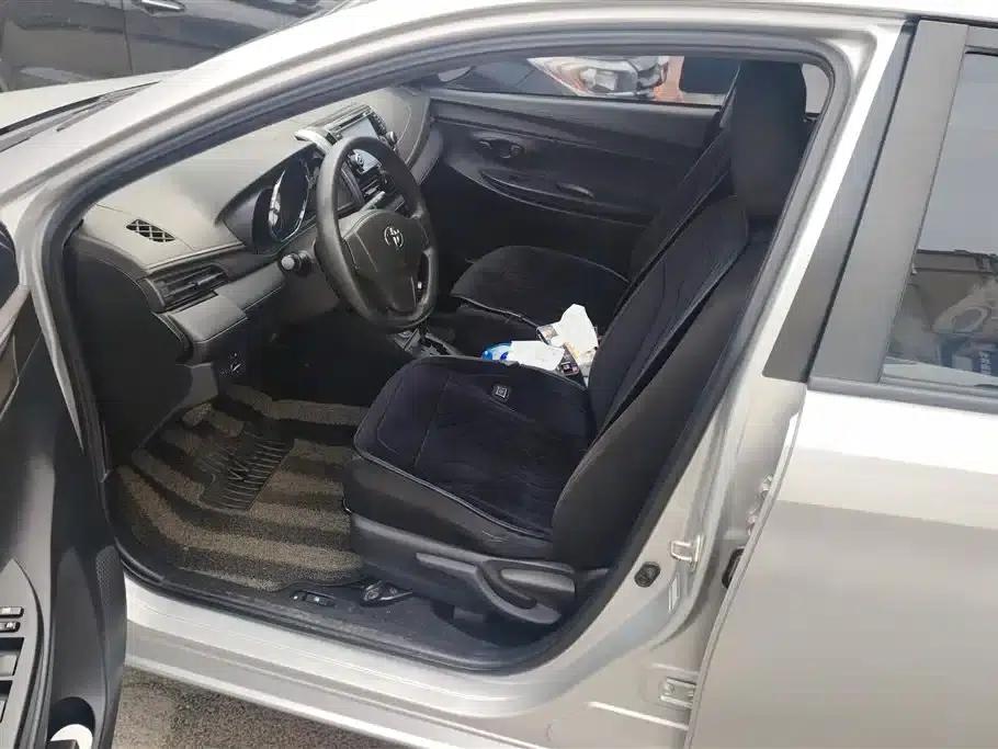 Vios 2014 1.3L Automatic Premium Edition — миниатюра 9