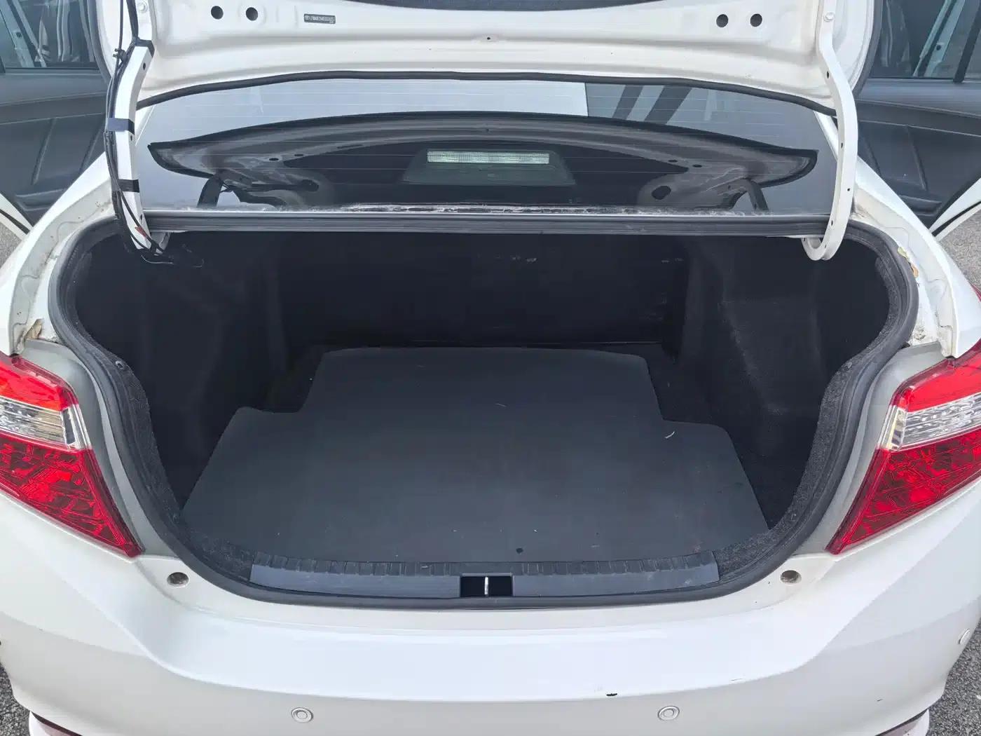 Vios 2014 1.5L Automatic Smart Edition — миниатюра 12