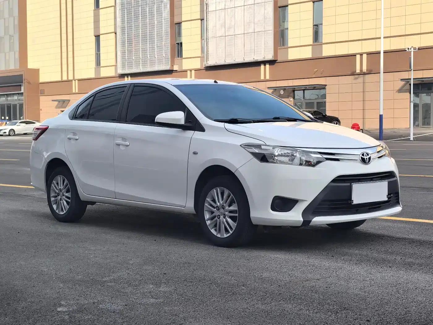 Vios 2014 1.5L Automatic Smart Edition — миниатюра 3
