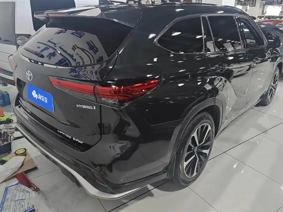 Crown Land Cruiser 2021 2.5L HEV 4WD Flagship Edition — миниатюра 3