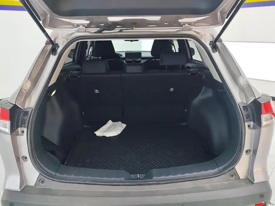 2024 Toyota Corolla 2.0L Intelligent Hybrid Pioneer Edition — миниатюра 4