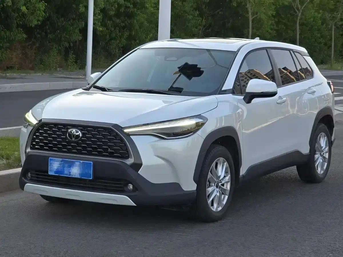 2023 Toyota Corolla Sharp 2.0L Luxury Edition — миниатюра 1