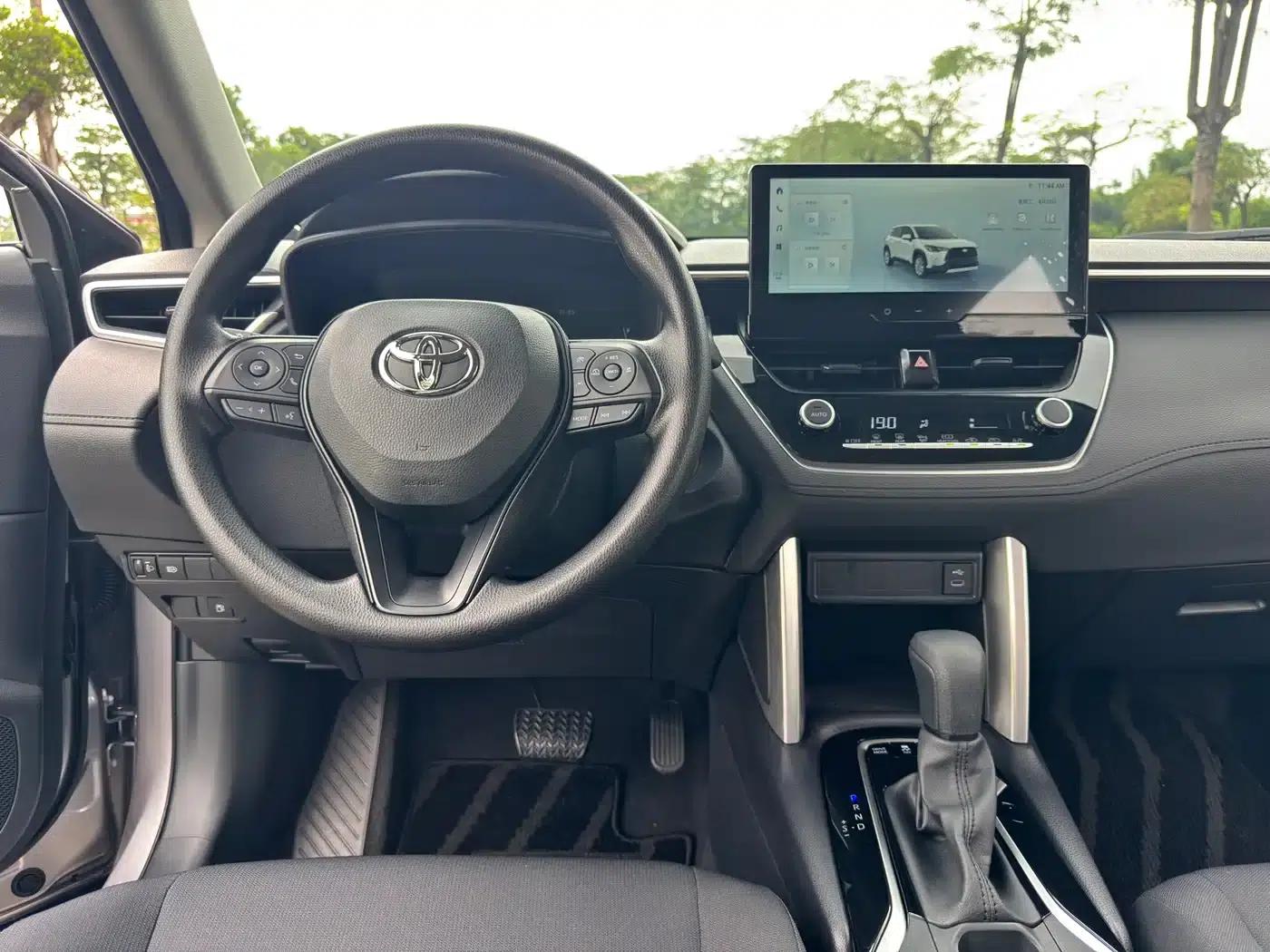 2024 Toyota Corolla 2.0L Intelligent Hybrid Pioneer Edition — миниатюра 11