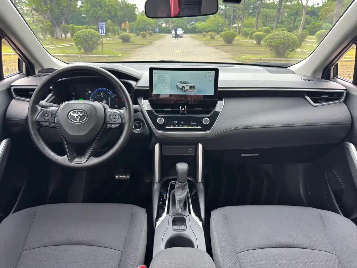 2024 Toyota Corolla 2.0L Intelligent Hybrid Pioneer Edition — миниатюра 12