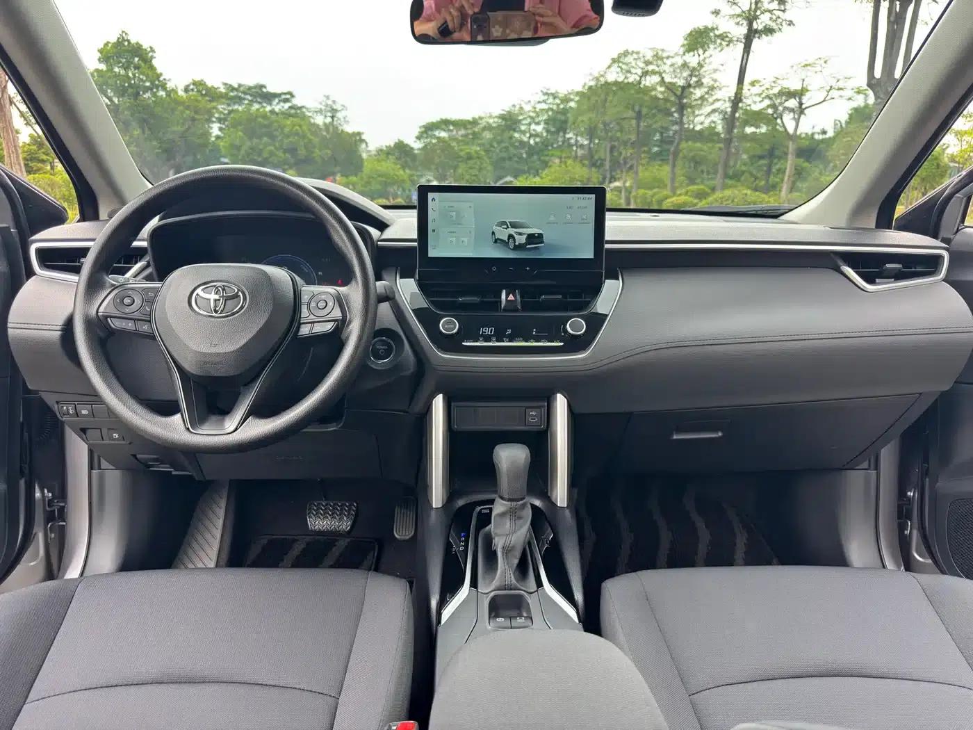 2024 Toyota Corolla 2.0L Intelligent Hybrid Pioneer Edition — миниатюра 9