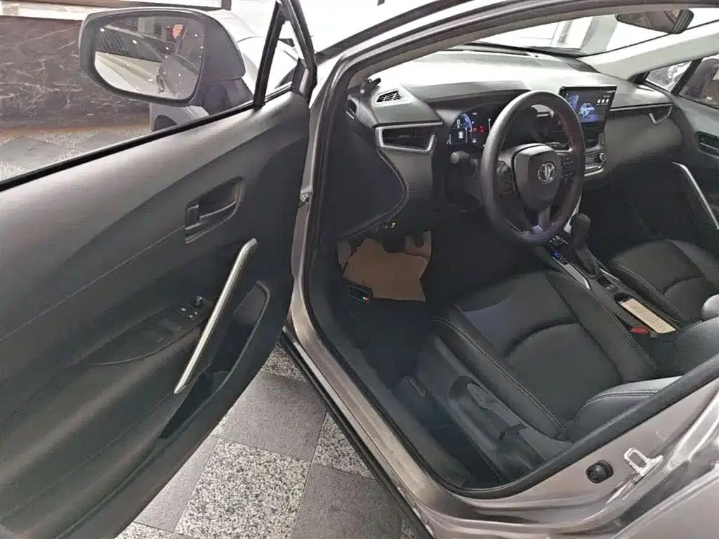 2023 Toyota Corolla Hybrid 2.0L Pioneer Edition — миниатюра 16