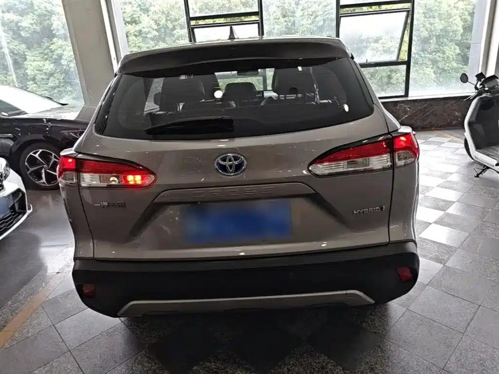 2023 Toyota Corolla Hybrid 2.0L Pioneer Edition — миниатюра 6
