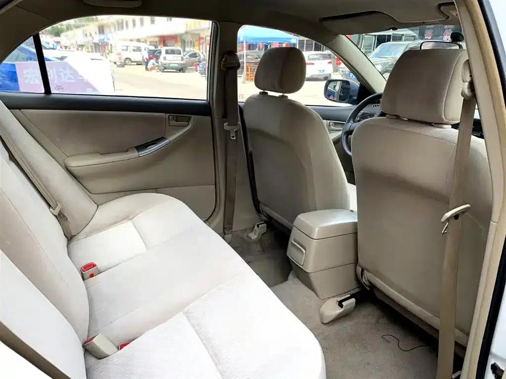 Corolla 2011 1.6L Automatic Classic Edition — миниатюра 14