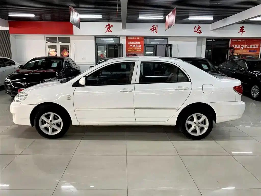 Corolla 2011 1.6L Automatic Classic Edition — миниатюра 3