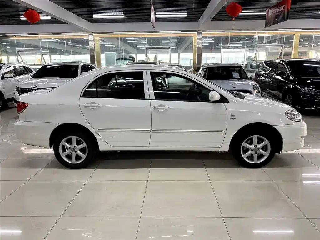 Corolla 2011 1.6L Automatic Classic Edition — миниатюра 4