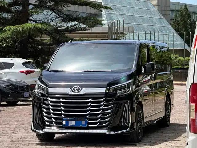 2025 HIACE 3.5L Automatic