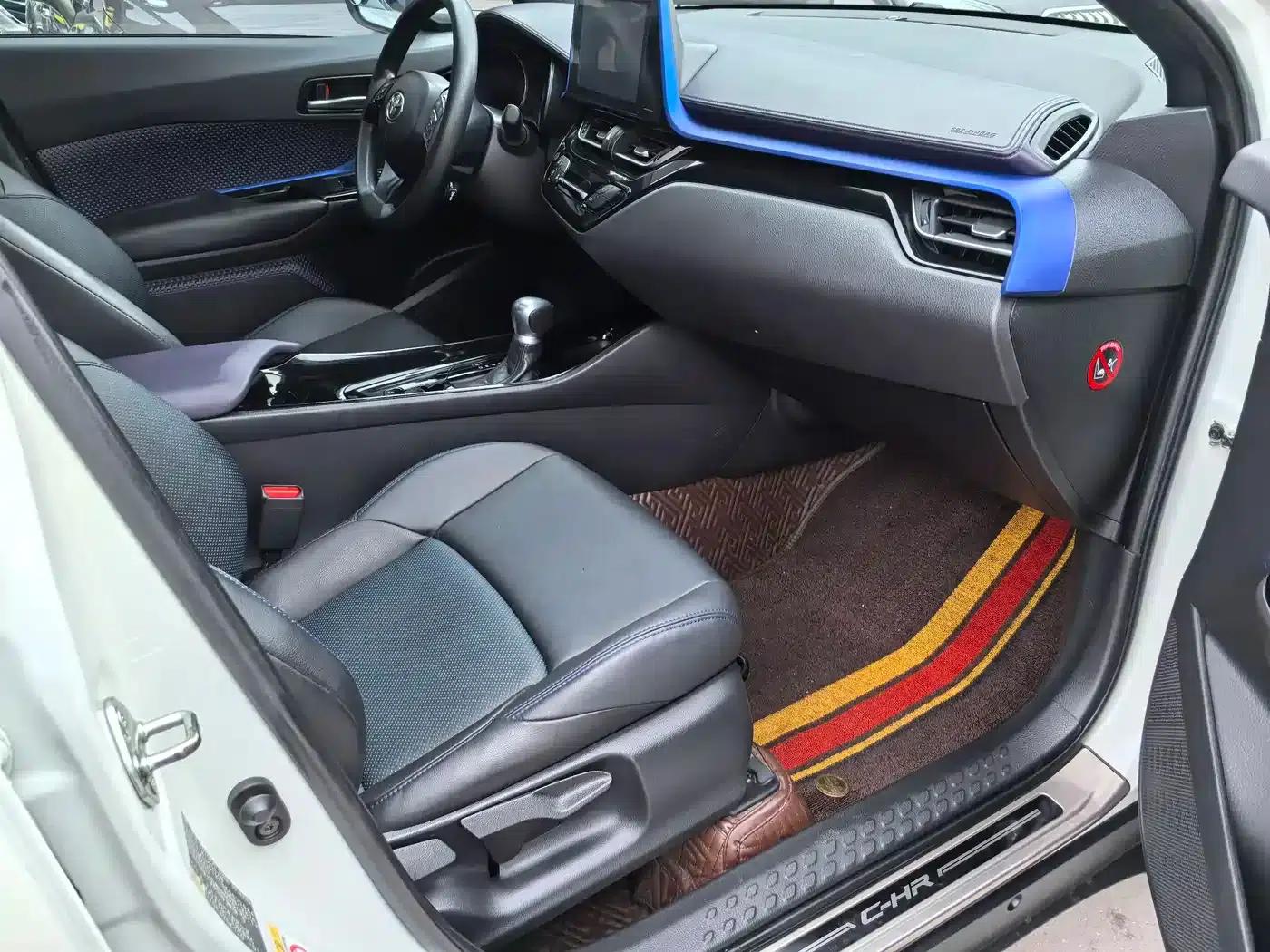 Toyota C-HR 2020 2.0L Leading Edition — миниатюра 11