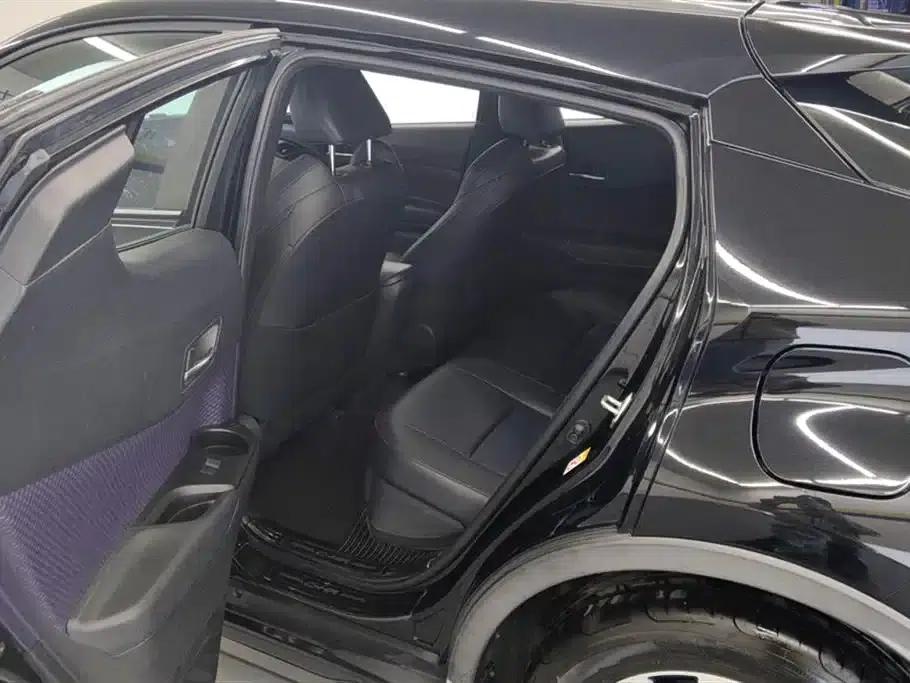 Toyota C-HR 2020 2.0L Leading Edition — миниатюра 11
