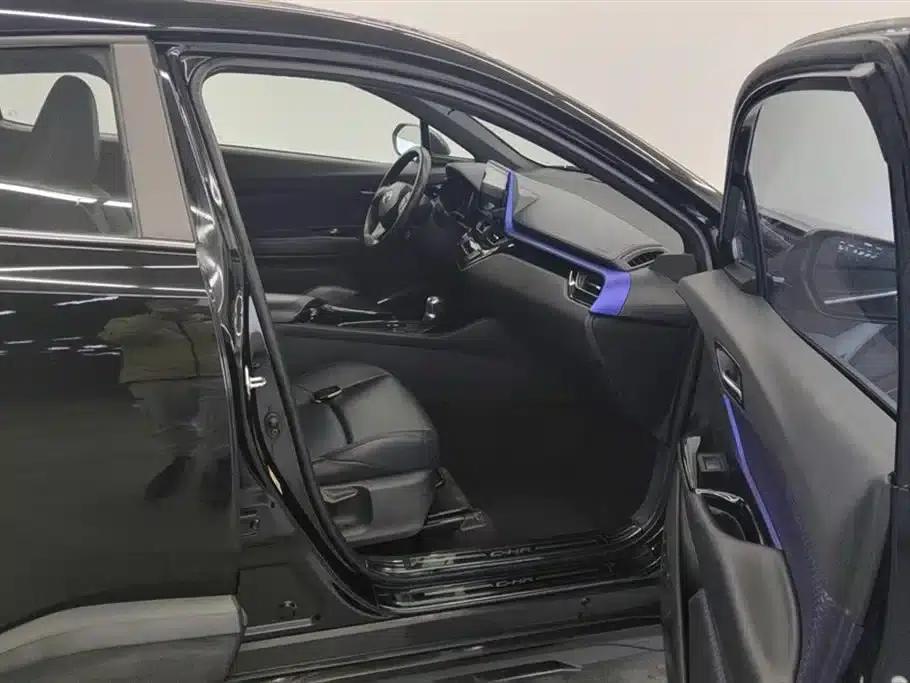 Toyota C-HR 2020 2.0L Leading Edition — миниатюра 8