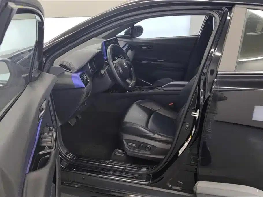 Toyota C-HR 2020 2.0L Leading Edition — миниатюра 9