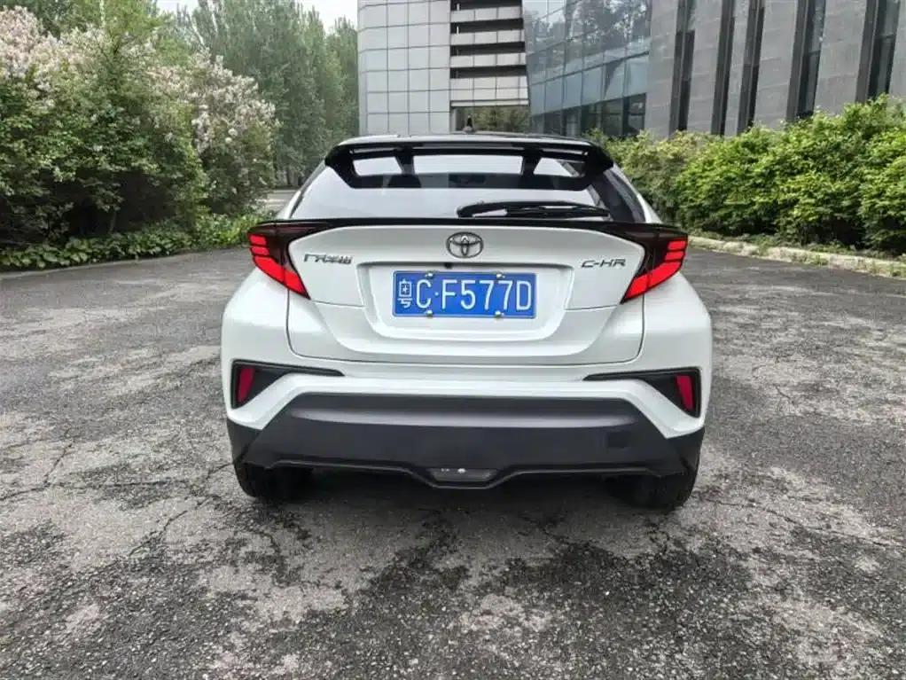 Toyota C-HR 2021 2.0L Luxury Edition — миниатюра 4