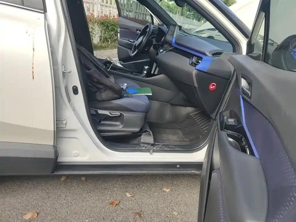 Toyota C-HR 2018 2.0L Premium Sunroof Edition (National V Emission Standard) — миниатюра 11