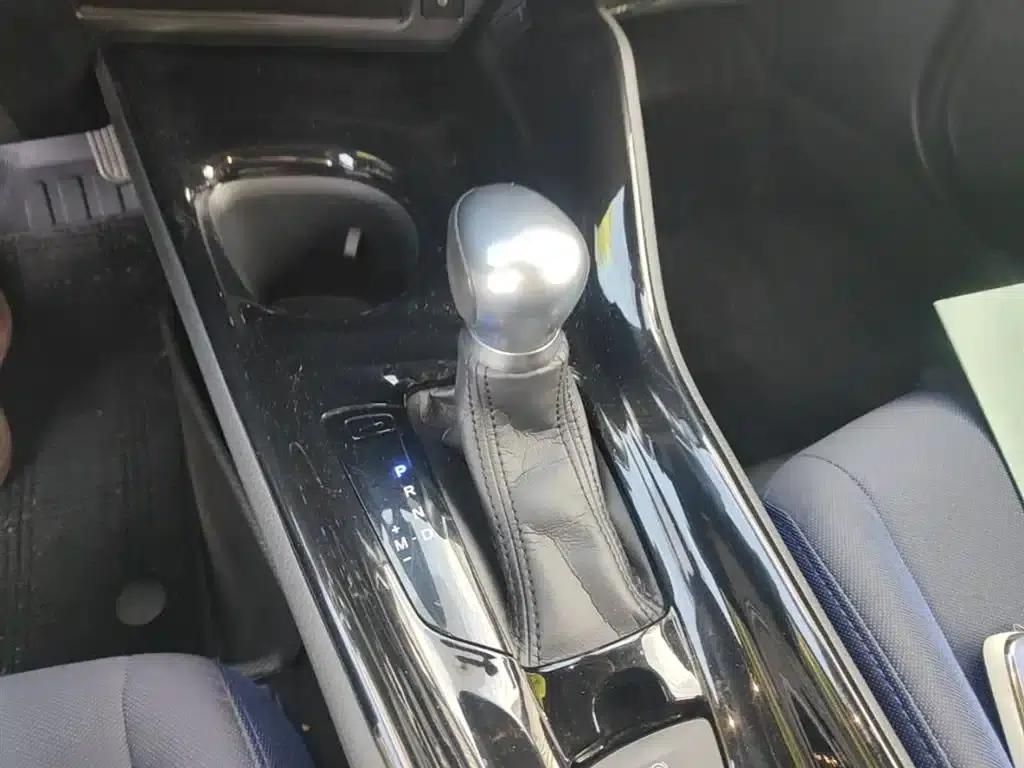 Toyota C-HR 2018 2.0L Premium Sunroof Edition (National V Emission Standard) — миниатюра 21