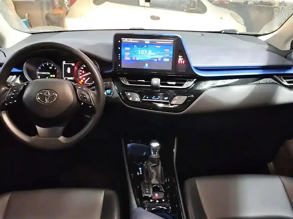 Toyota C-HR 2020 2.0L Leading Edition — миниатюра 10