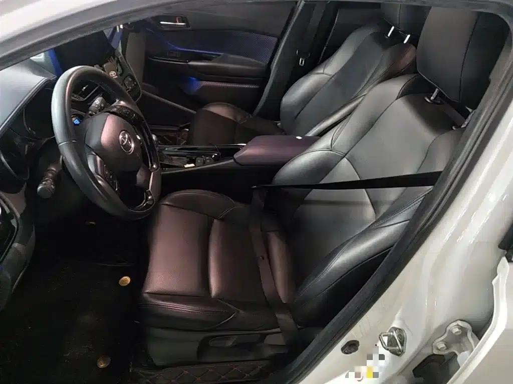 Toyota C-HR 2020 2.0L Luxury Edition — миниатюра 15