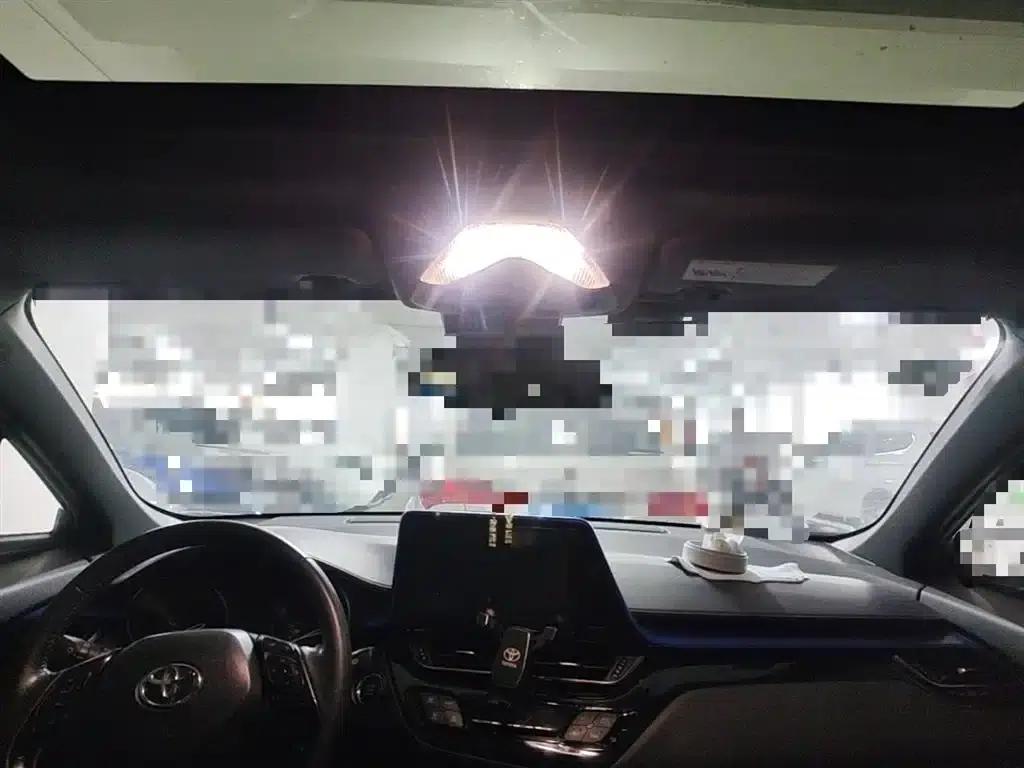 Toyota C-HR 2020 2.0L Luxury Edition — миниатюра 18