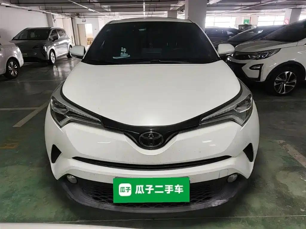 Toyota C-HR 2020 2.0L Luxury Edition — миниатюра 3