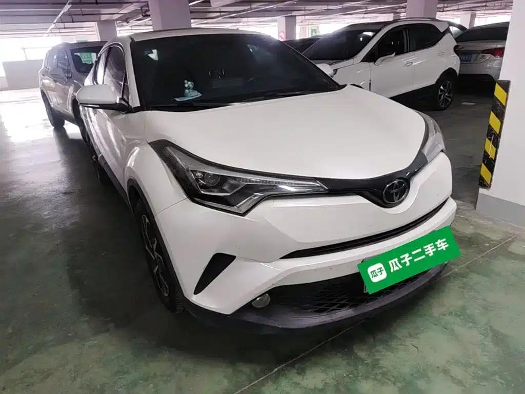 Toyota C-HR 2020 2.0L Luxury Edition — миниатюра 4