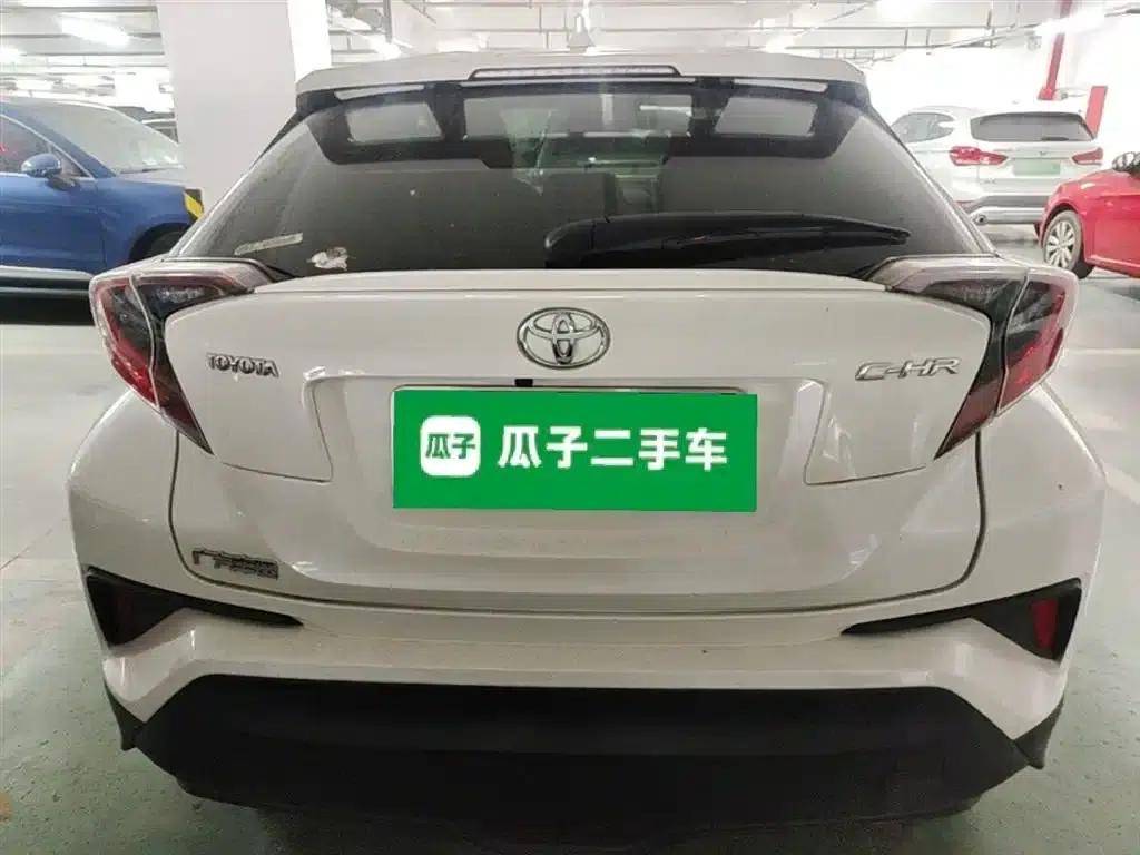 Toyota C-HR 2020 2.0L Luxury Edition — миниатюра 6