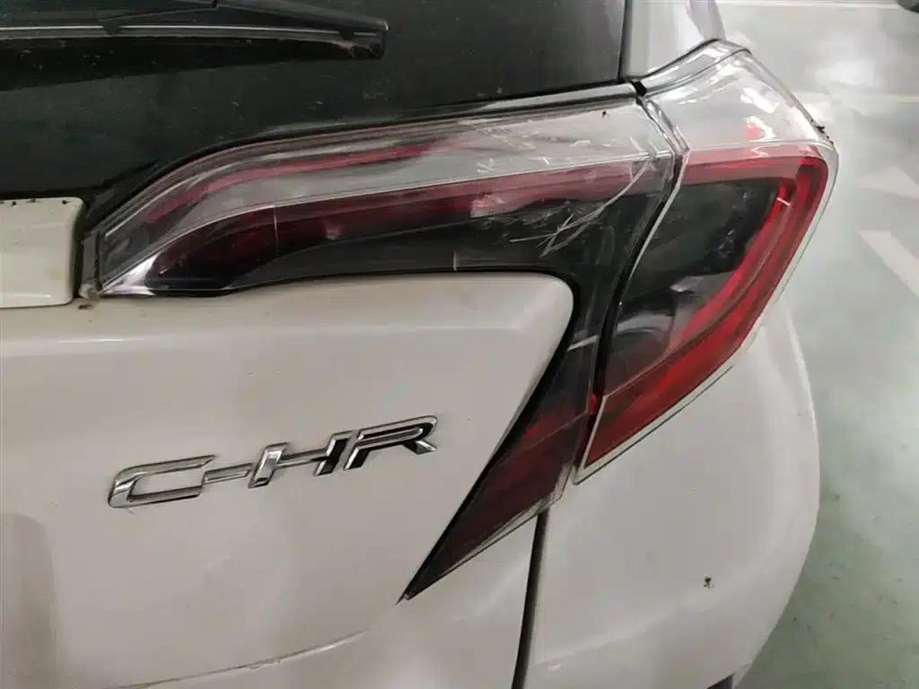 Toyota C-HR 2020 2.0L Luxury Edition — миниатюра 8