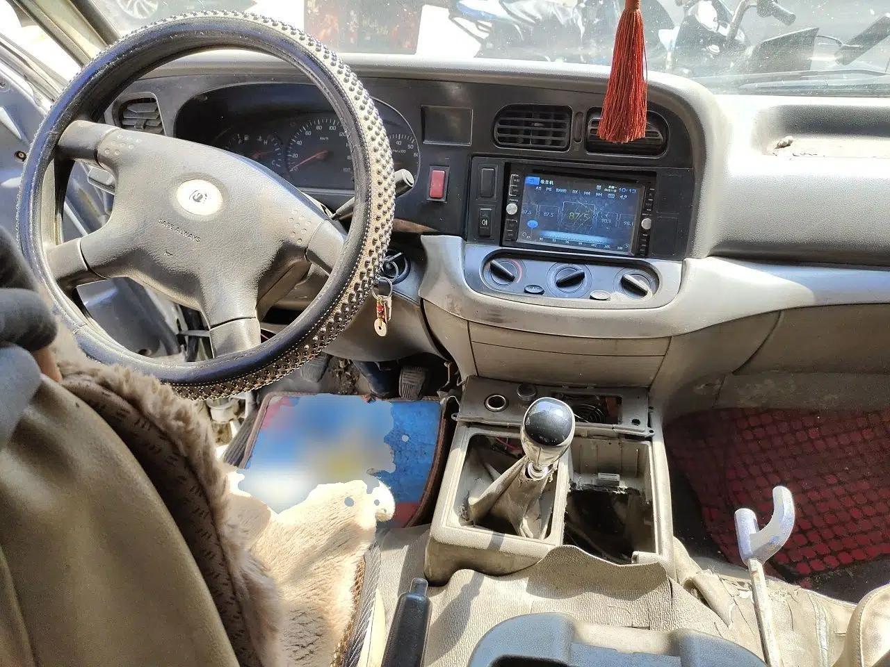 Jinbei Hiace 2011 2.0L Fifth-Generation Express Luxury V19 — миниатюра 10