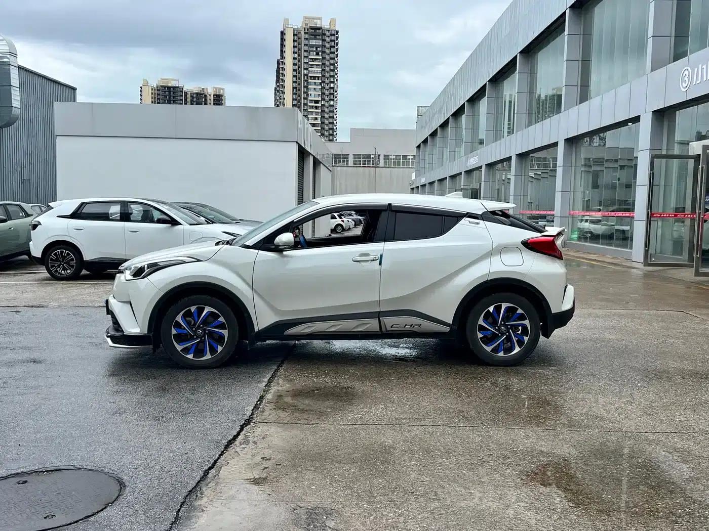 2018 Toyota IZOA 2.0L Elegance Edition (National VI Emission Standard) — миниатюра 3