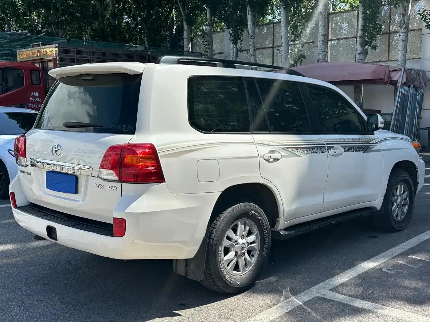 2012 Land Cruiser 4.0L Automatic VX — миниатюра 3