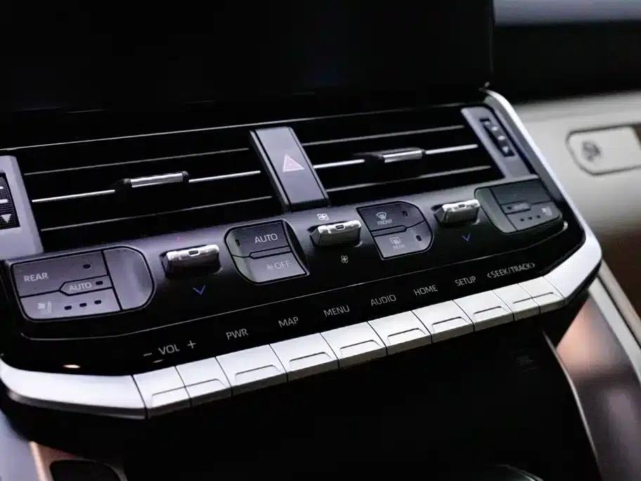2022 Land Cruiser (Imported) 3.5T GX-R Middle East Edition — миниатюра 24