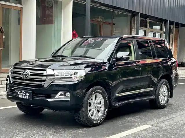 2020 Land Cruiser (Imported) 5.7L Middle East Edition