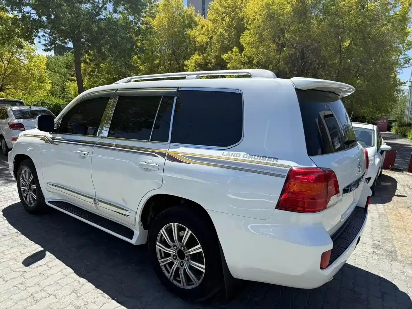 2016 Land Cruiser (Imported) 4.0L Middle East Edition — миниатюра 8