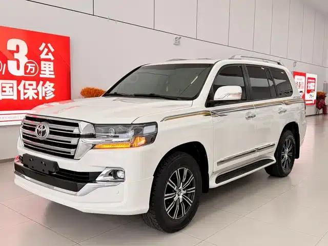 2015 Imported Land Cruiser 4.0L V6 Middle East Base Model