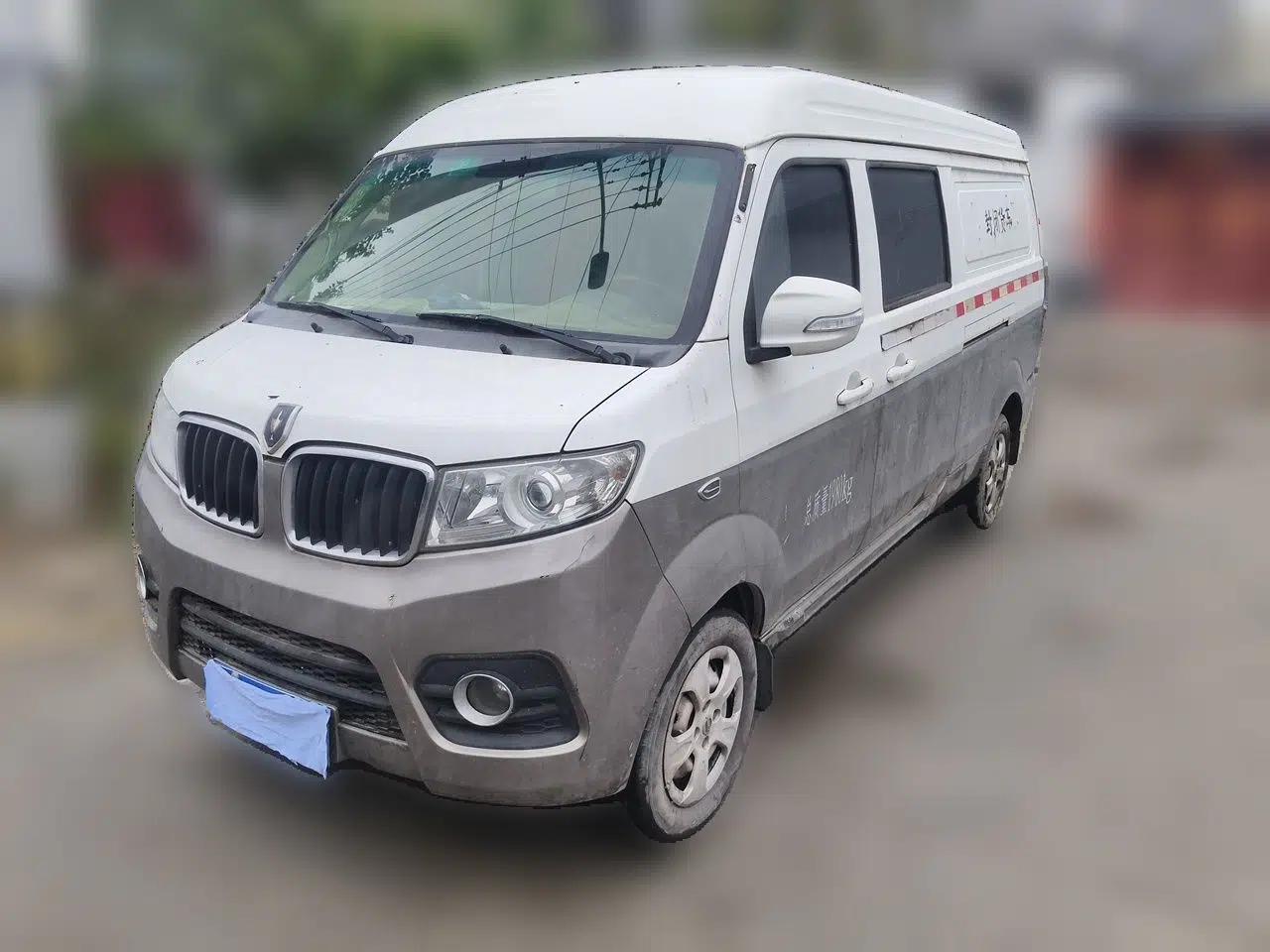 Jinbei Hiace X30  — миниатюра 1