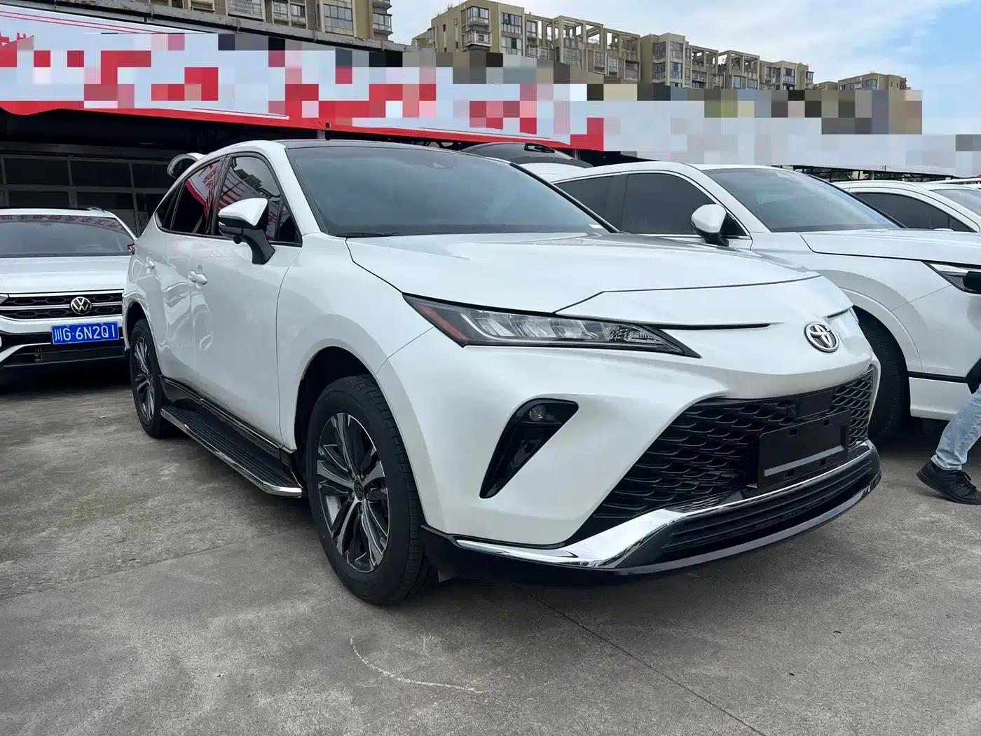 Venza 2023 2.0L CVT 2WD Luxury Edition — миниатюра 3
