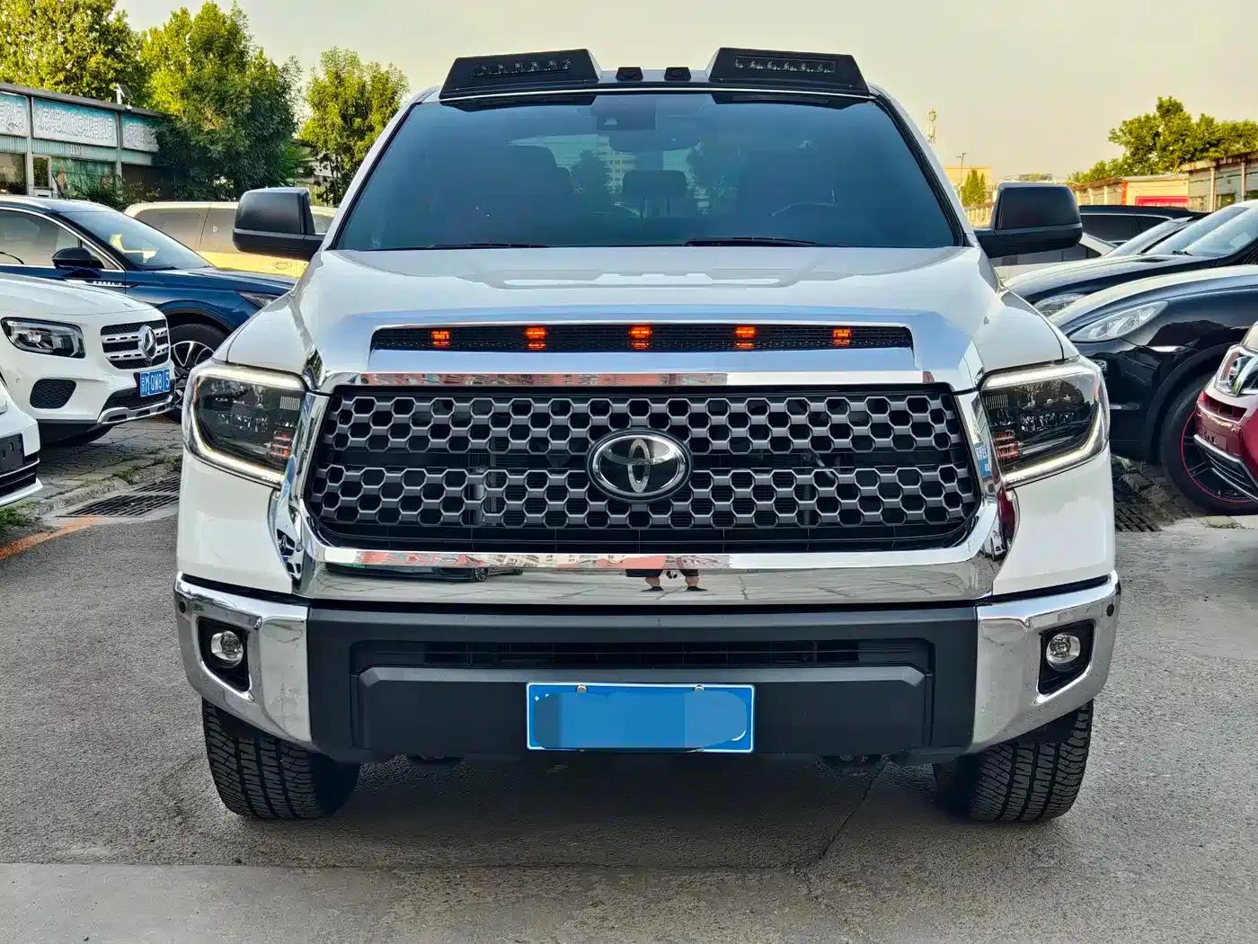 2020 Toyota Tundra 5.7L Canadian Spec — миниатюра 2