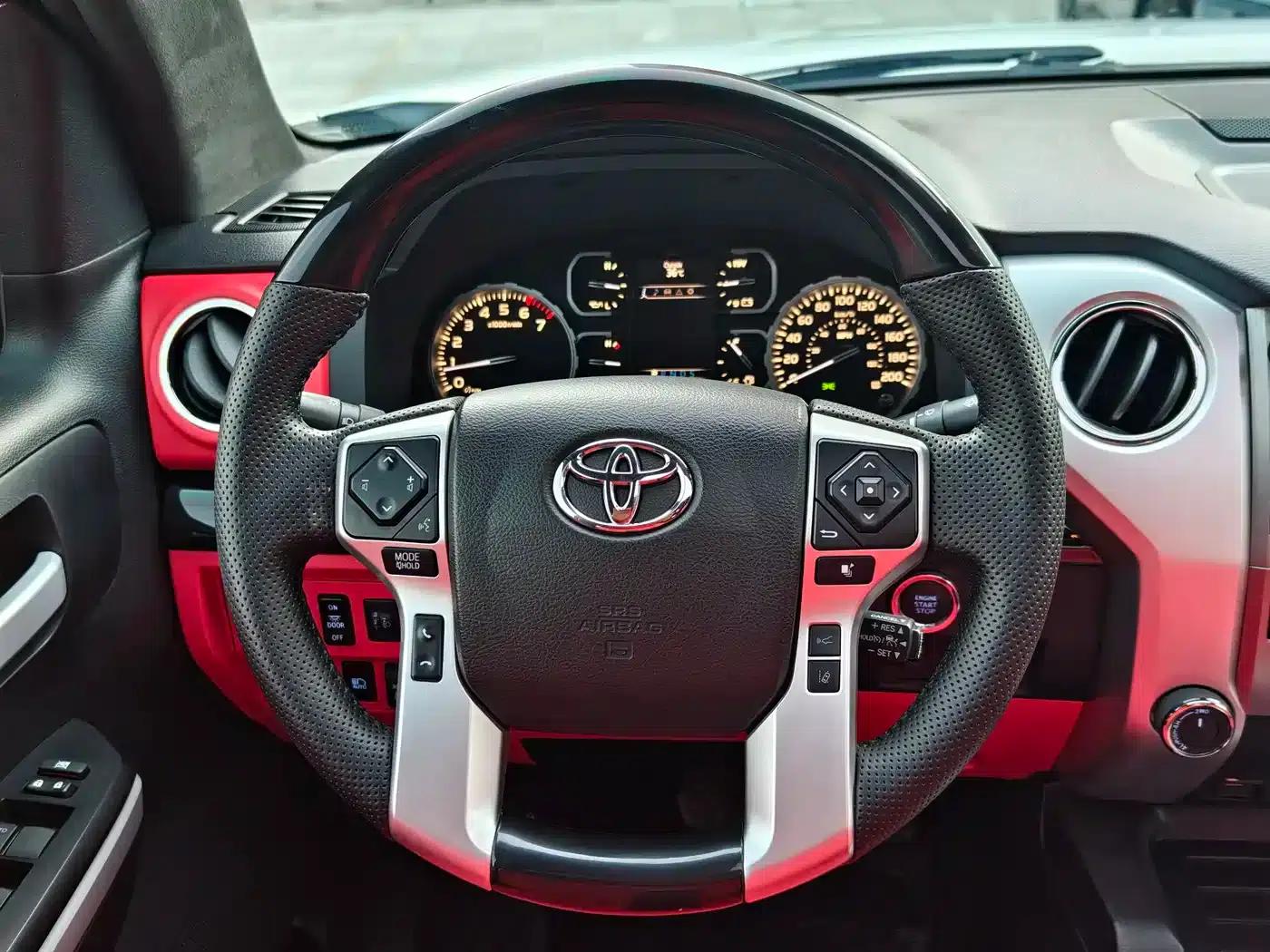 2020 Toyota Tundra 5.7L Canadian Spec — миниатюра 8