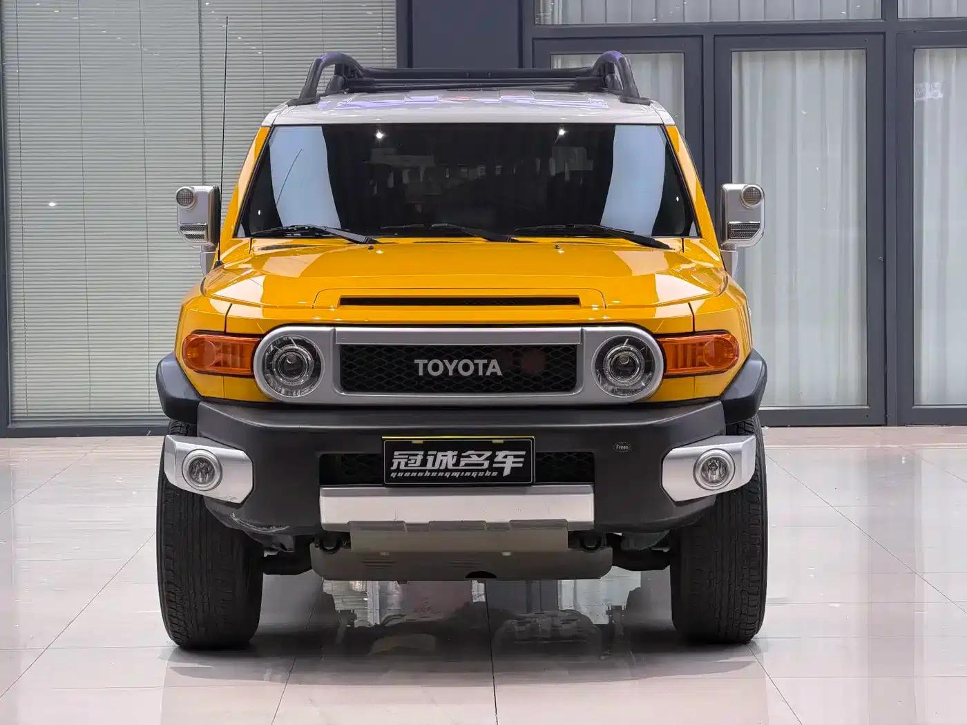 2019 FJ Cruiser 4.0L Automatic — миниатюра 2