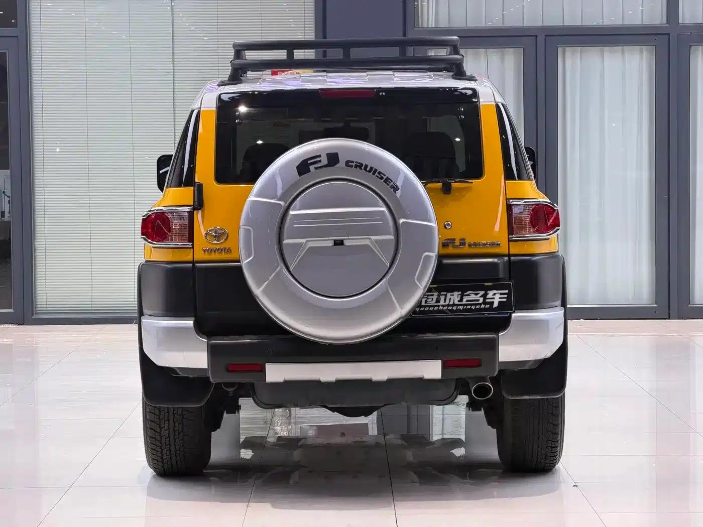 2019 FJ Cruiser 4.0L Automatic — миниатюра 11