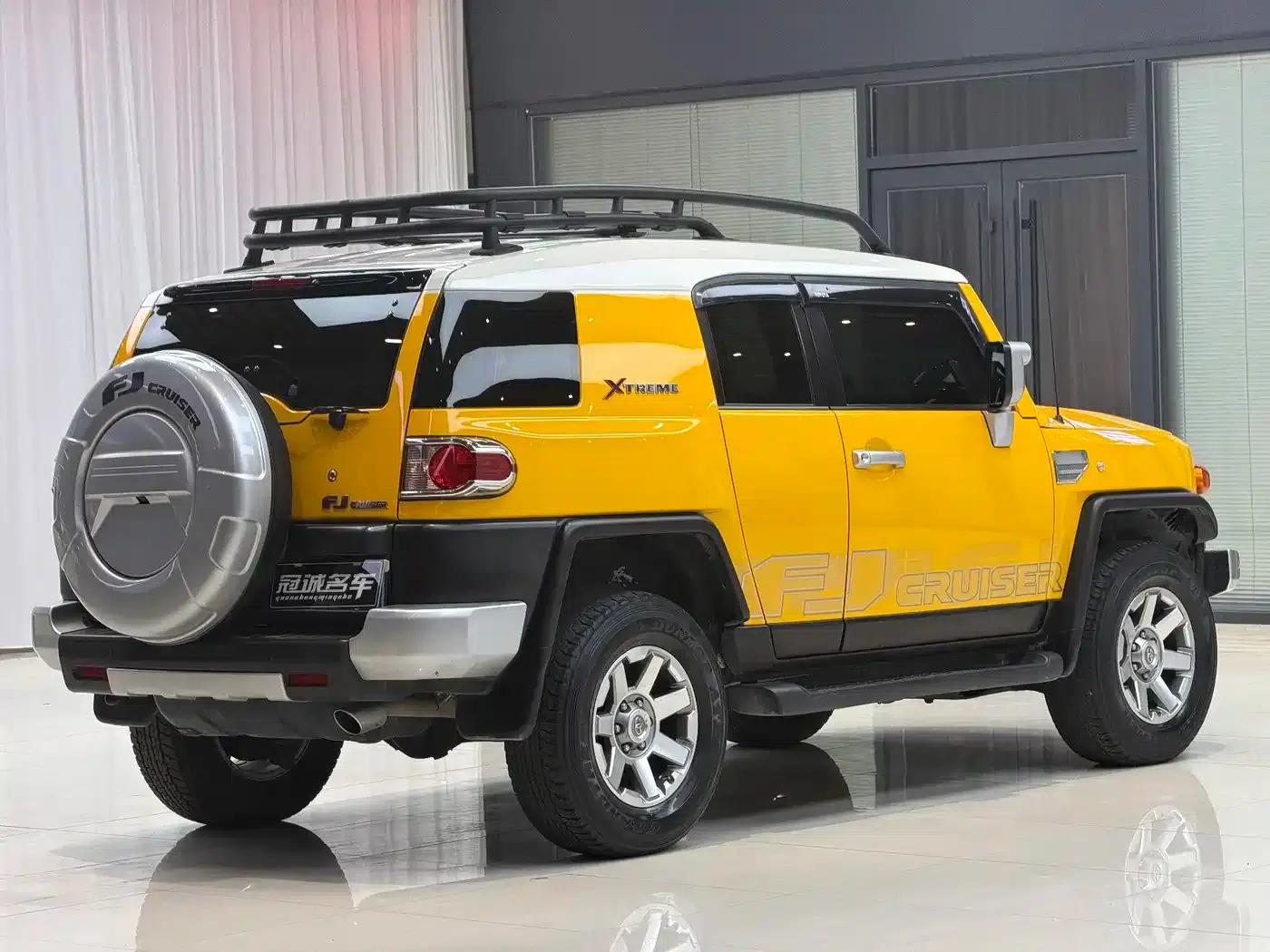 2019 FJ Cruiser 4.0L Automatic — миниатюра 13