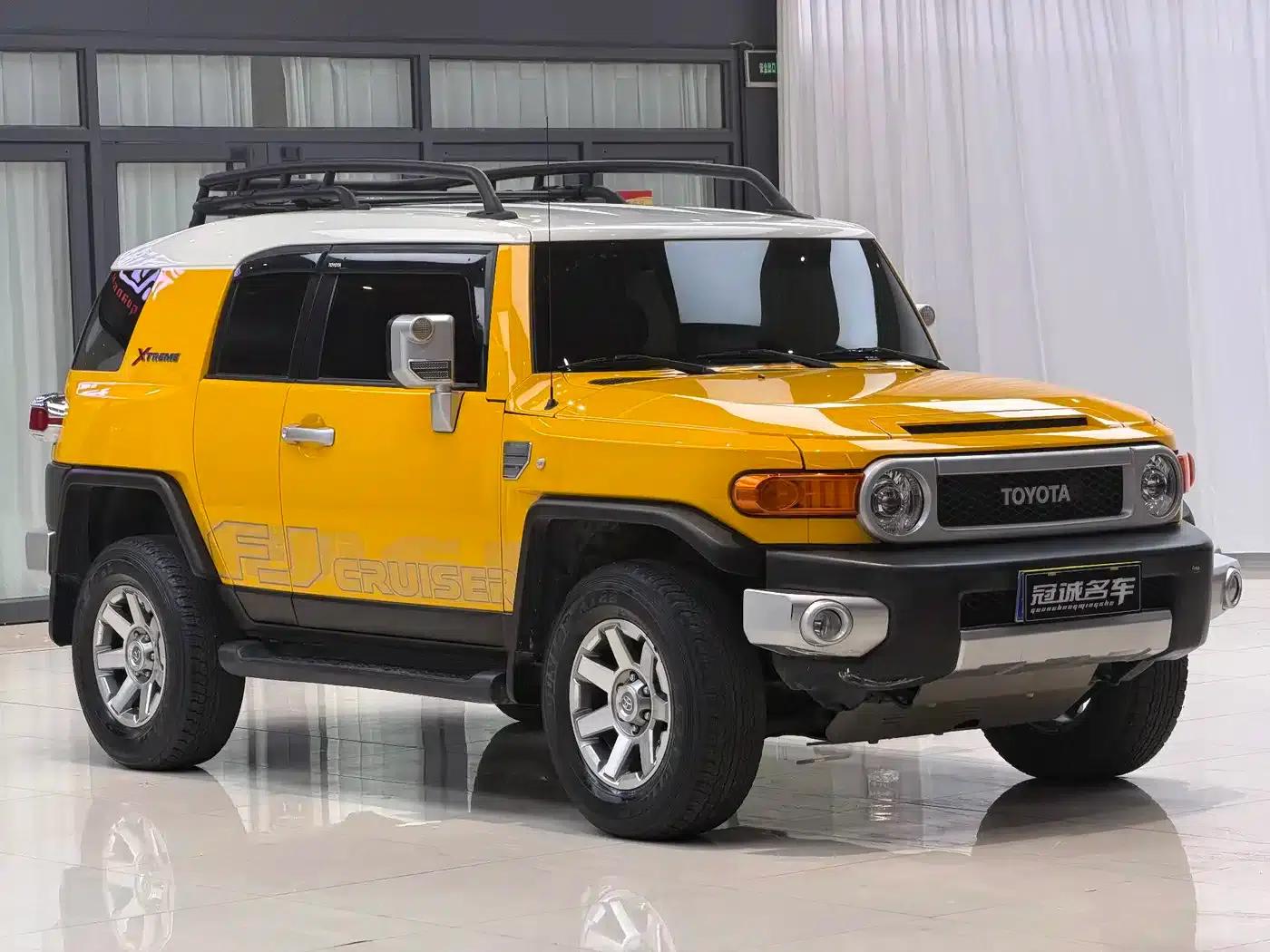 2019 FJ Cruiser 4.0L Automatic — миниатюра 3