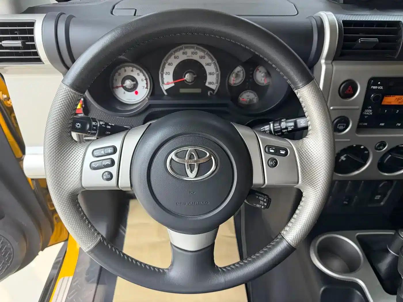 2019 FJ Cruiser 4.0L Automatic — миниатюра 6